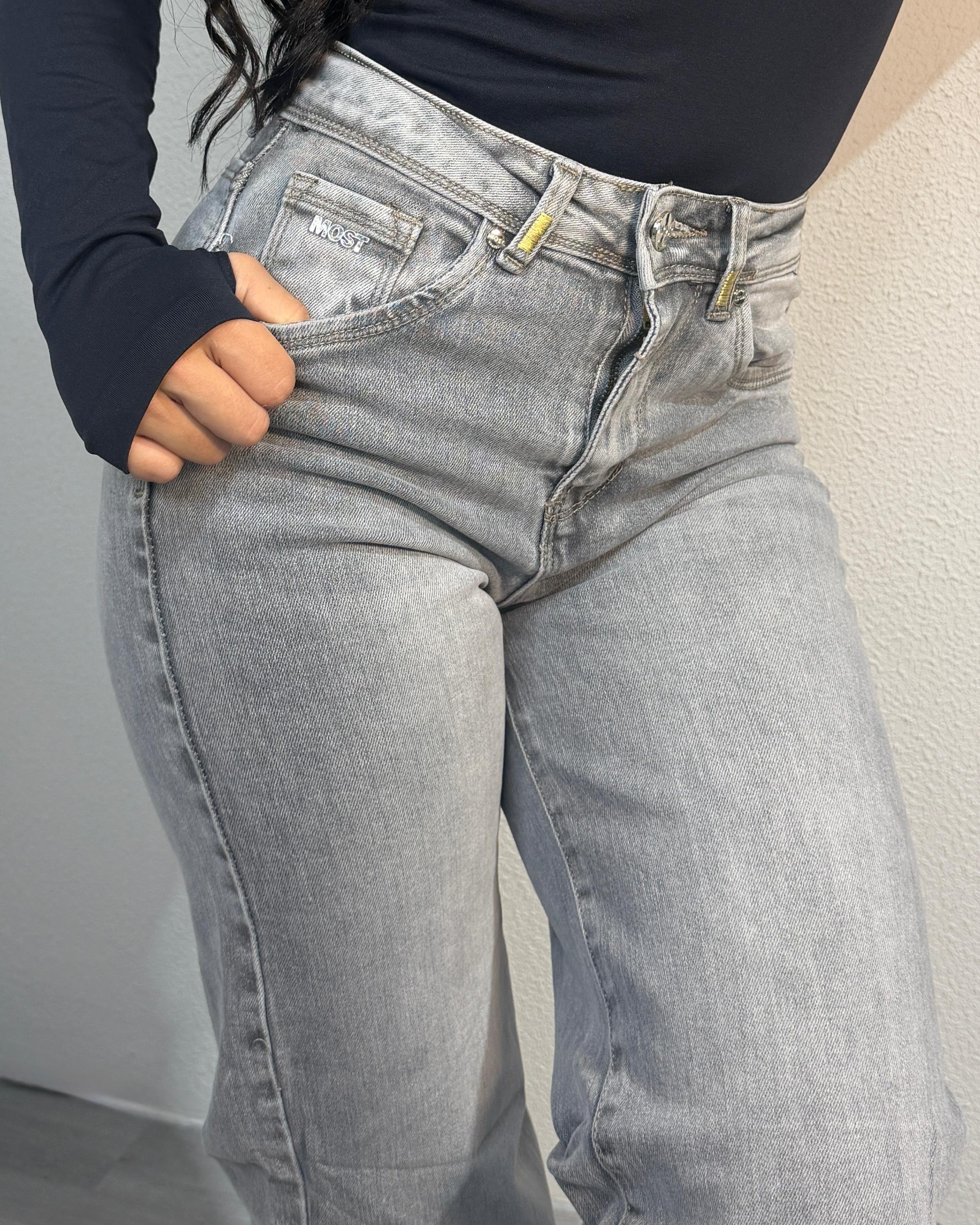 STRAIGHT JEANS - MOST WANTED