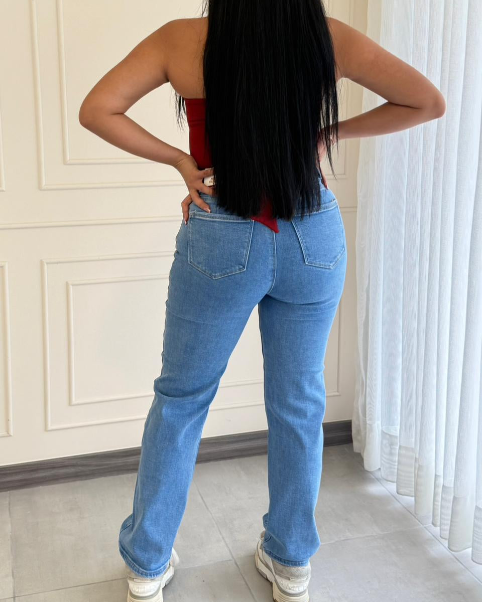STRAIGHT LOLA - JEANS MOST WANTED